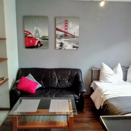 Apartamenty Krzywe Okna ジェロナ・グラ エクステリア 写真
