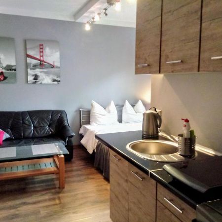 Apartamenty Krzywe Okna ジェロナ・グラ エクステリア 写真