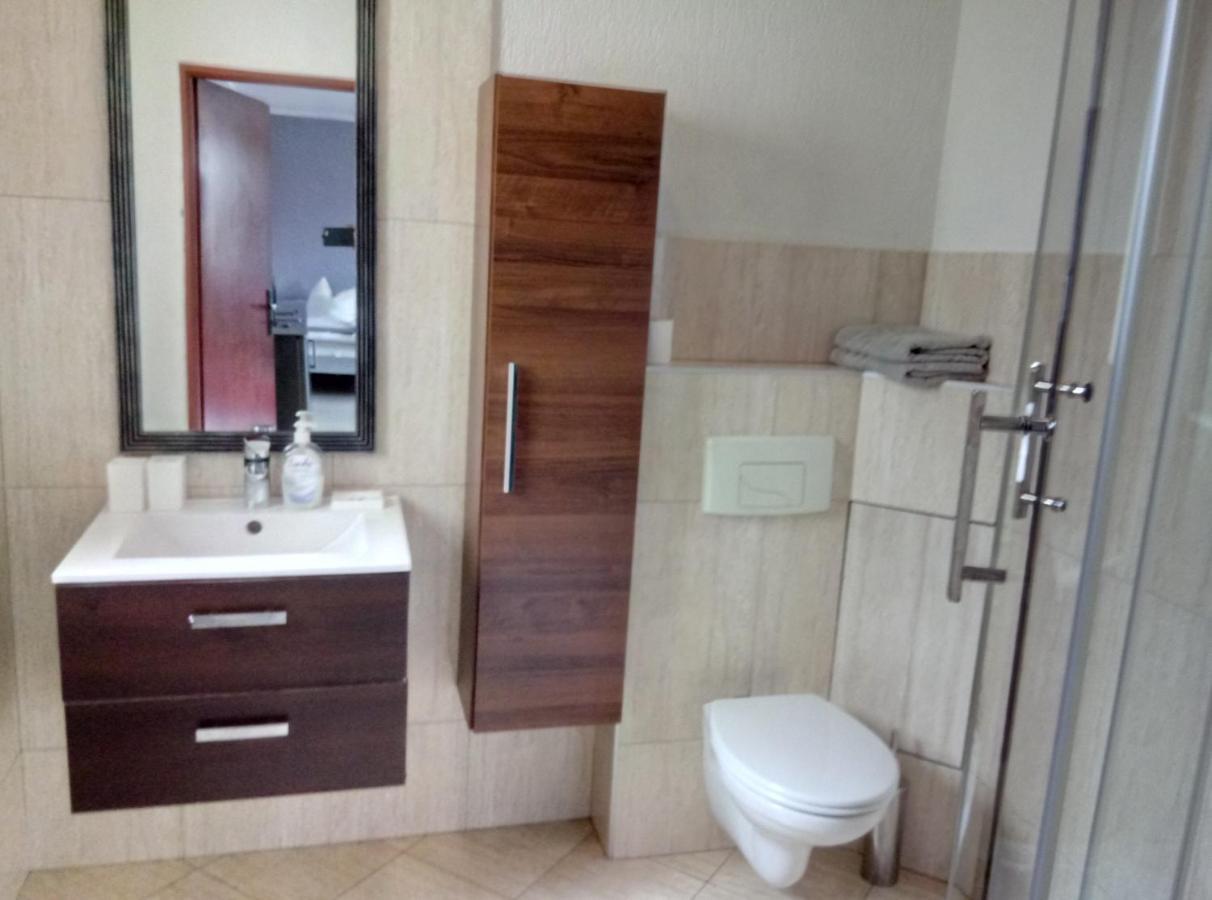 Apartamenty Krzywe Okna ジェロナ・グラ エクステリア 写真