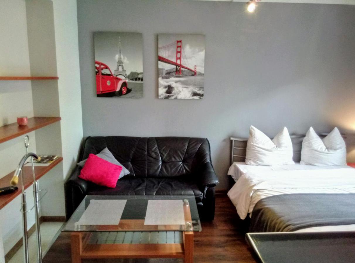 Apartamenty Krzywe Okna ジェロナ・グラ エクステリア 写真