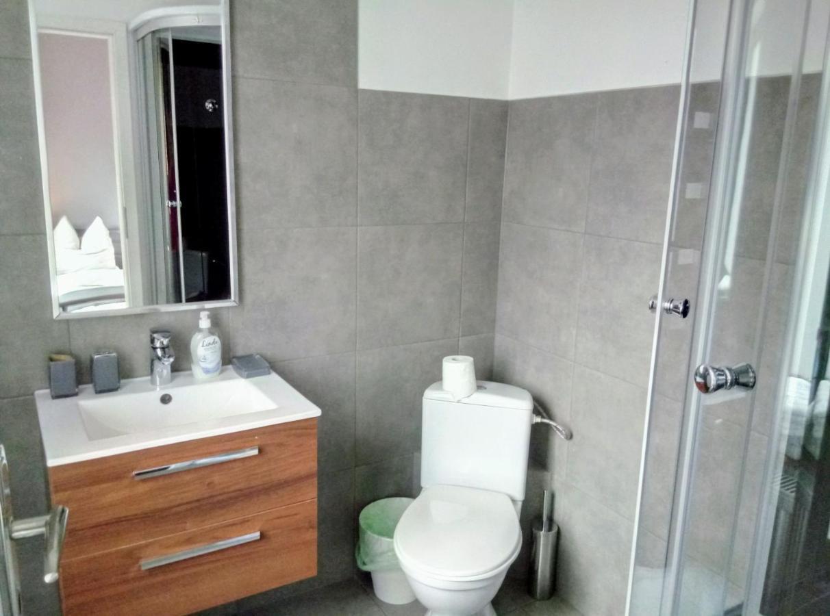 Apartamenty Krzywe Okna ジェロナ・グラ エクステリア 写真