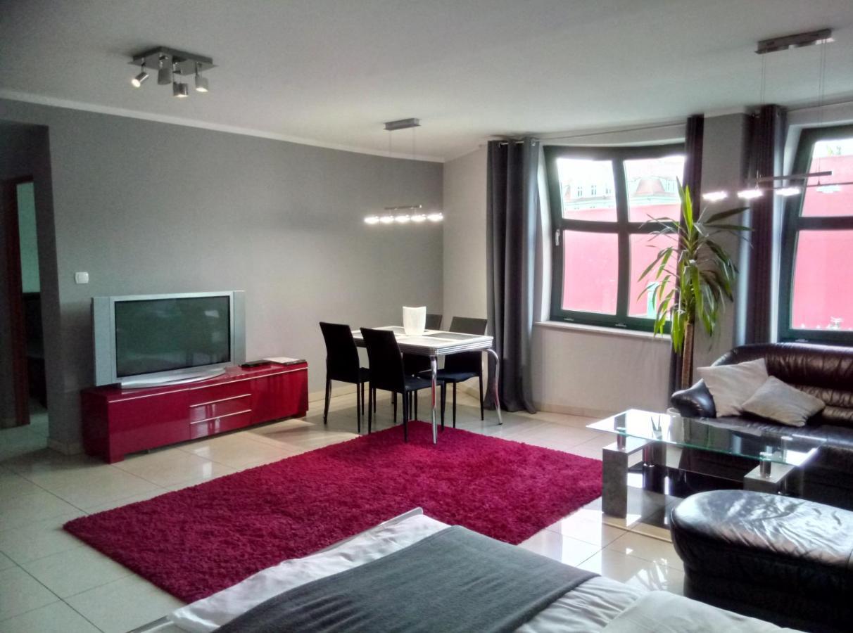 Apartamenty Krzywe Okna ジェロナ・グラ エクステリア 写真