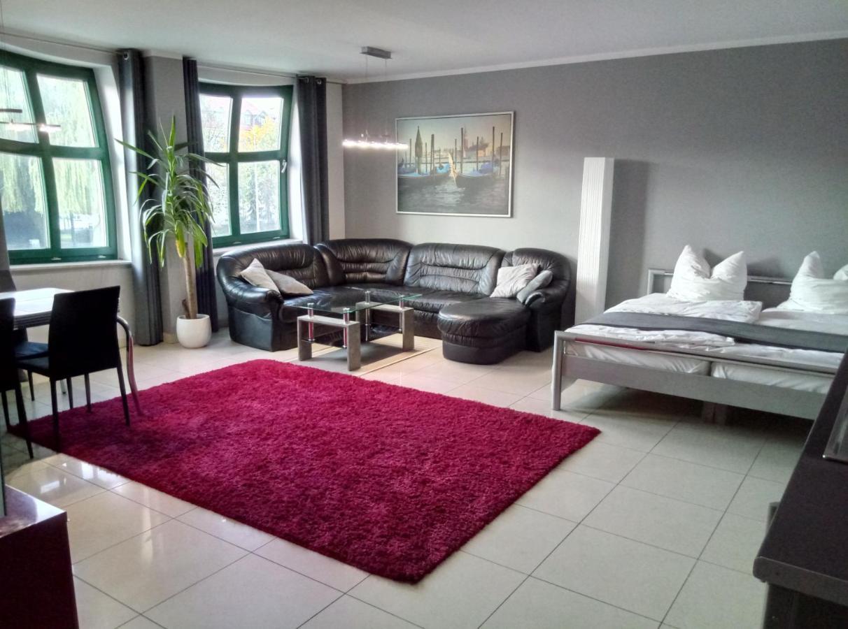 Apartamenty Krzywe Okna ジェロナ・グラ エクステリア 写真
